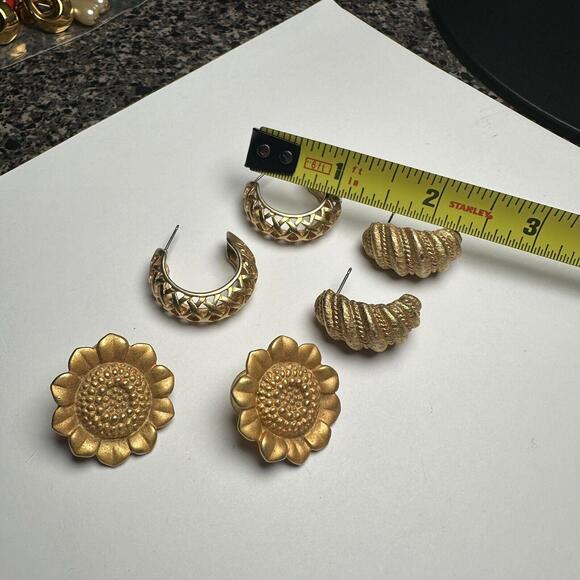 Matte Gold Tone Oversized Stud / Half Hoop Pierced Earrings Women’s Lot Of 3 - Picture 5 of 7